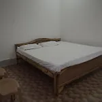 Madhu Guesthouse
